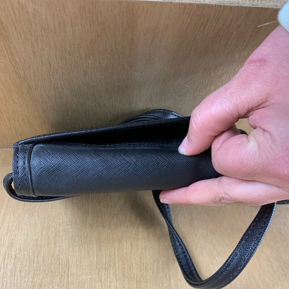 Liz Claiborne Small Black CrossBody - Picture 4 of 5